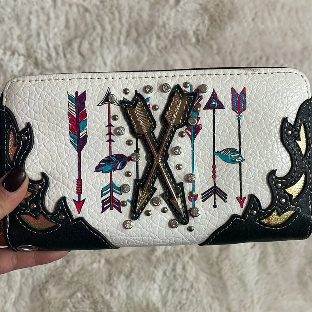 Bow N arrow, zipper wallet/clutch 🏹🩷🩵